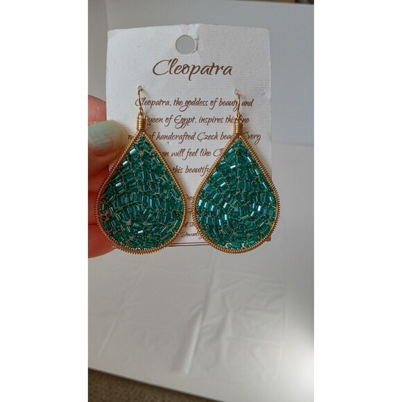 Handcrafted Cleopatra Emerald Green Czech Glass Goldtone Wire Earrings - Picture 4 of 10